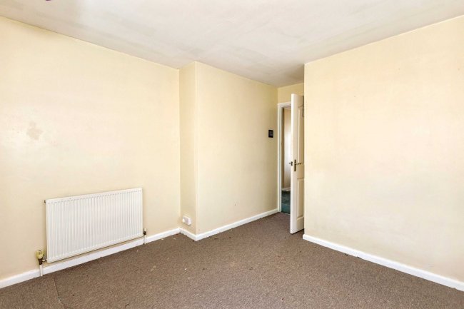 24 Snow Hill, Maulden, Bedford, MK45 2BW 2