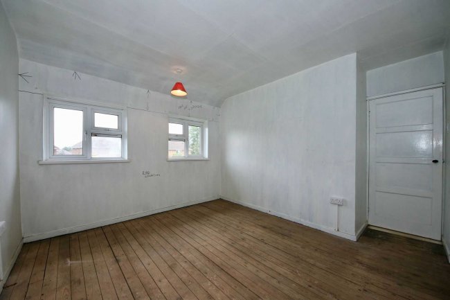 79 Darwin Road, Walsall WS2 7EP 1