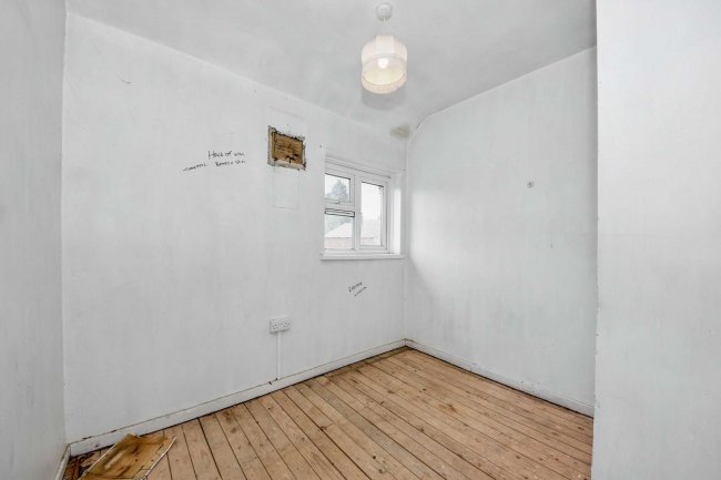 79 Darwin Road, Walsall WS2 7EP 1