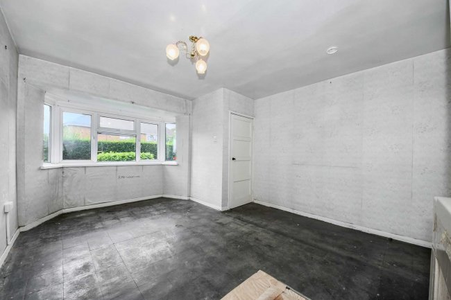 79 Darwin Road, Walsall WS2 7EP 1