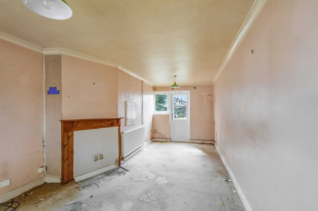 54 The Willows, Stevenage, Hertfordshire, SG2 8AP 3