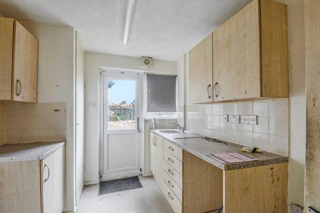 54 The Willows, Stevenage, Hertfordshire, SG2 8AP 3