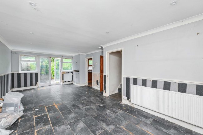 14 Westmeade Close, Cheshunt, Waltham Cross, EN7 6JP 3