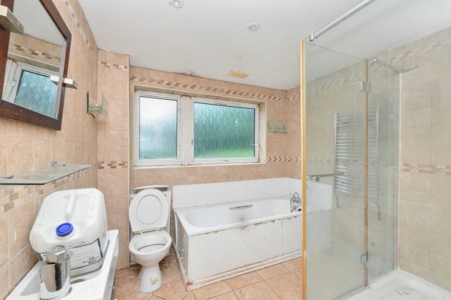 14 Westmeade Close, Cheshunt, Waltham Cross, EN7 6JP 3