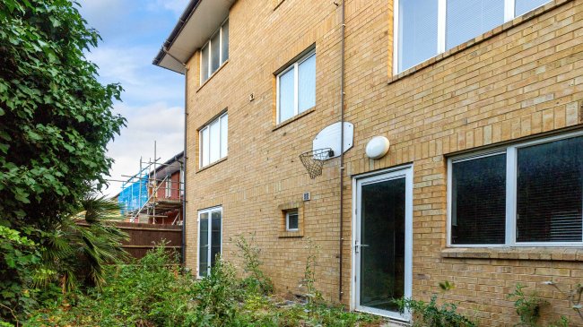 118 Covelees Wall, Winsor Park Estate, Beckton, London, E6 6WF 6