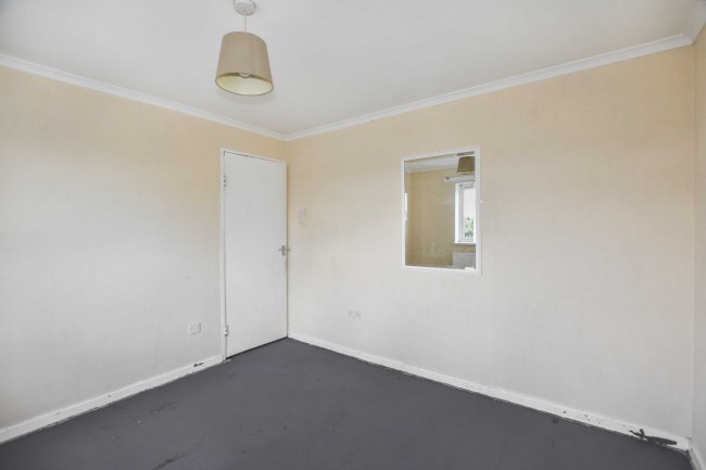 27 Marden Crescent, Bexley, Kent, DA5 1PW 2