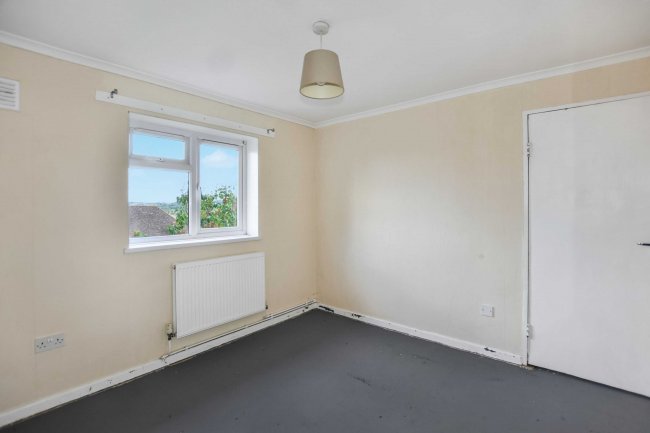 27 Marden Crescent, Bexley, Kent, DA5 1PW 2