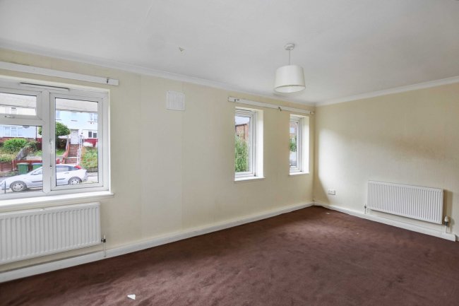 27 Marden Crescent, Bexley, Kent, DA5 1PW 2