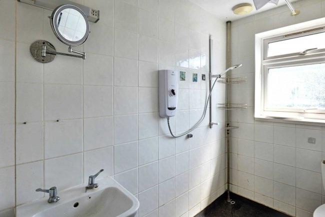 9 Madison Close, Gosport, PO13 9UL 6
