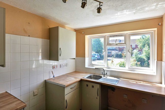 9 Madison Close, Gosport, PO13 9UL 6