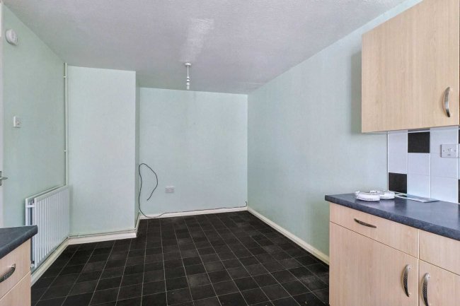 28 Melrose Road, Yeovil, Somerset BA21 4QP 4