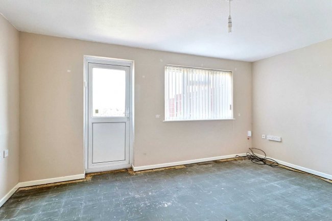 28 Melrose Road, Yeovil, Somerset BA21 4QP 4