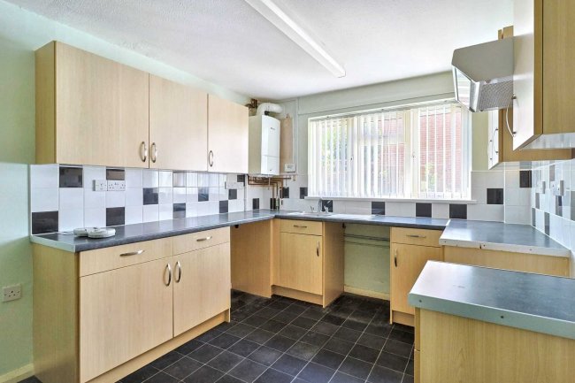 28 Melrose Road, Yeovil, Somerset BA21 4QP 4