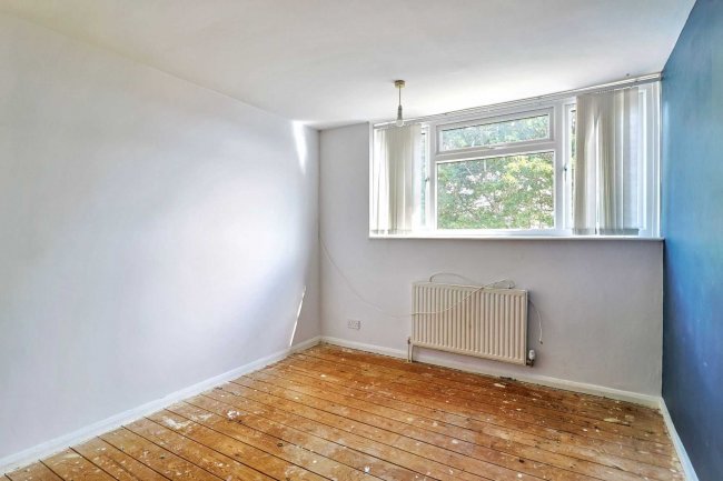2 Woburn Road, Yeovil, Somerset BA21 5JY 4