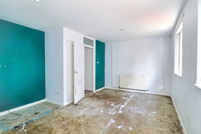 2 Woburn Road, Yeovil, Somerset BA21 5JY 4