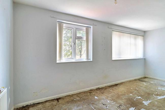 2 Woburn Road, Yeovil, Somerset BA21 5JY 4