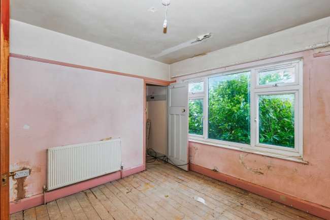 43 Upper Kings Avenue, Higham Ferrers, Wellingborough NN10 8JZ 7