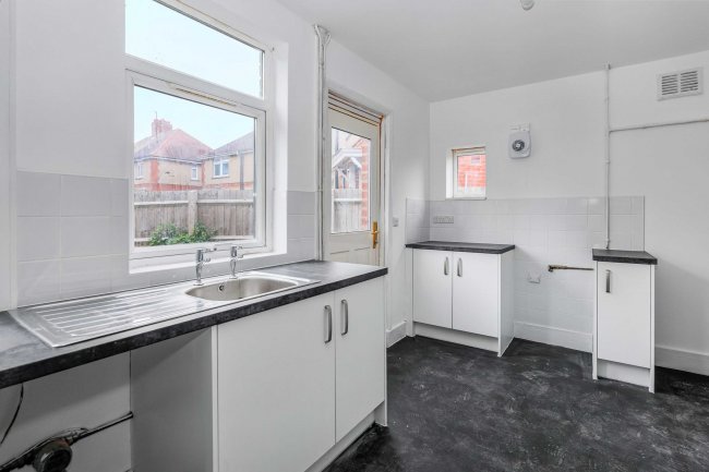 43 Upper Kings Avenue, Higham Ferrers, Wellingborough NN10 8JZ 7