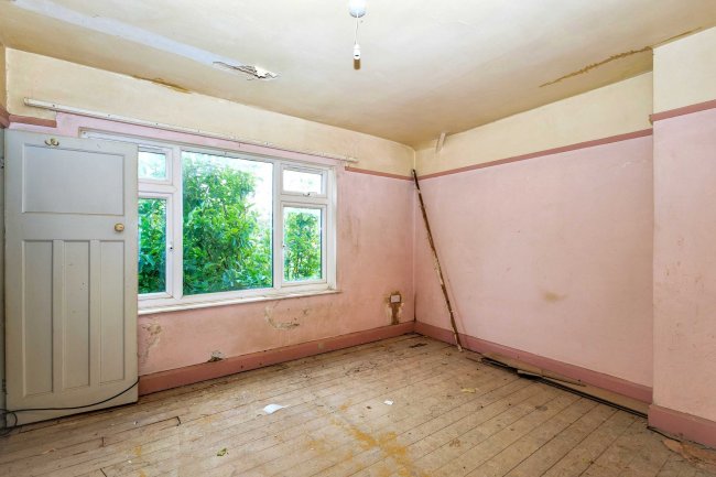 43 Upper Kings Avenue, Higham Ferrers, Wellingborough NN10 8JZ 7