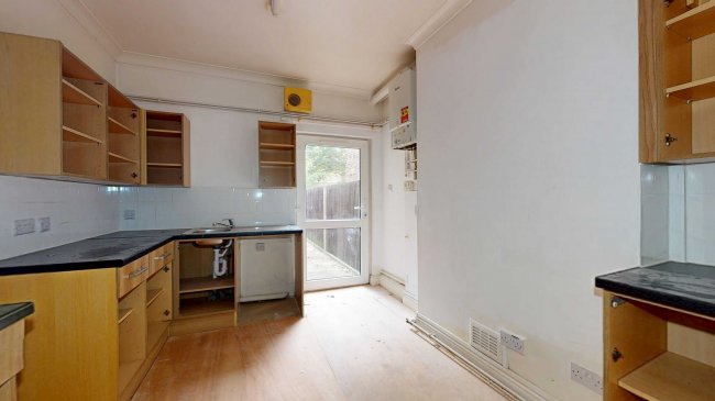 Ground Floor Flat, 59 Harley Road, Harlesden, London NW10 8BA 3