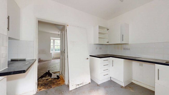 65 Henchman Street, Acton, London, W12 0BW 1