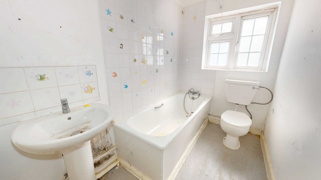 65 Henchman Street, Acton, London, W12 0BW 1