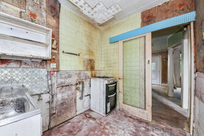 73 Mavis Road, Birmingham, B31 2SB 7