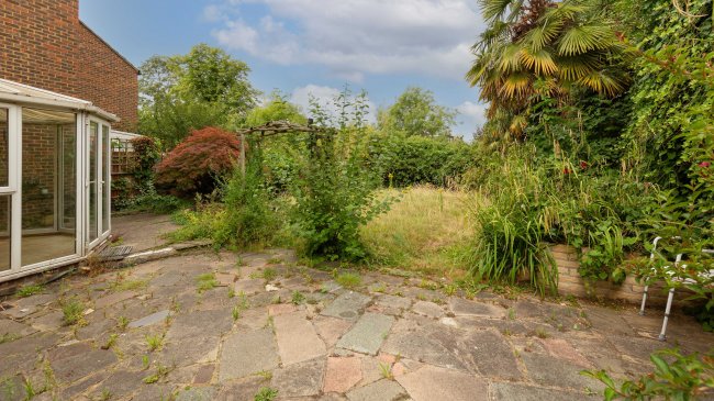 12 Beckett Close, Streatham, London, SW16 1AN 1