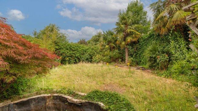 12 Beckett Close, Streatham, London, SW16 1AN 1