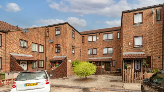 12 Beckett Close, Streatham, London, SW16 1AN 1