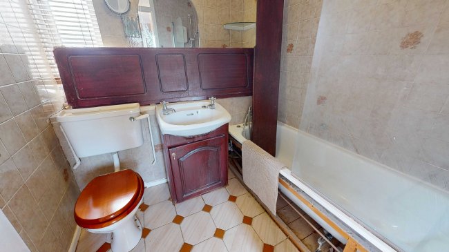 12 Beckett Close, Streatham, London, SW16 1AN 1