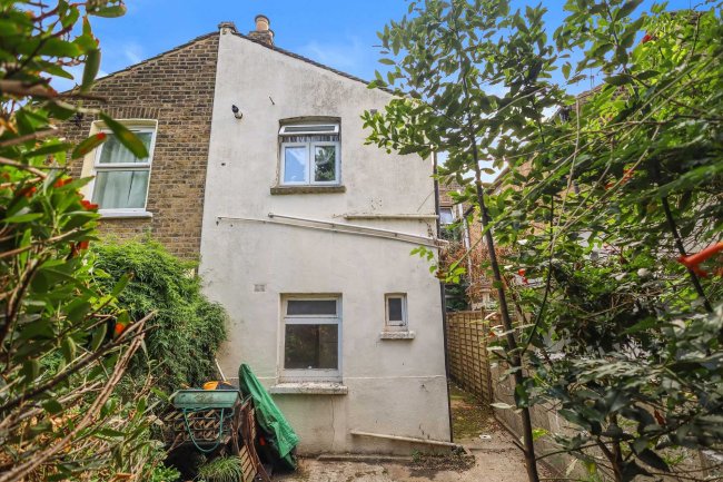 Ground Floor Flat, 9 Albert Square, Stratford, London E15 1HJ 9