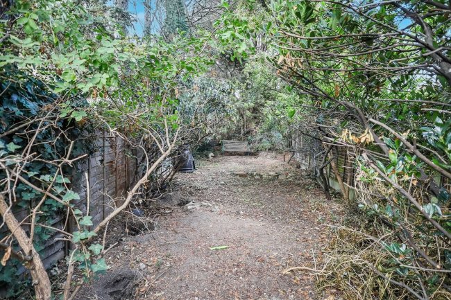 Ground Floor Flat, 9 Albert Square, Stratford, London E15 1HJ 9