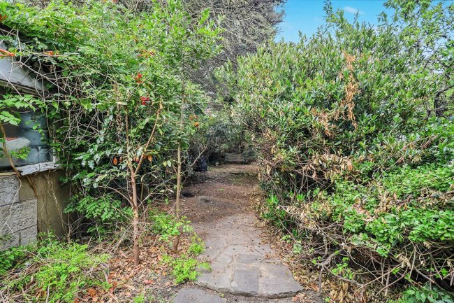 Ground Floor Flat, 9 Albert Square, Stratford, London E15 1HJ 9