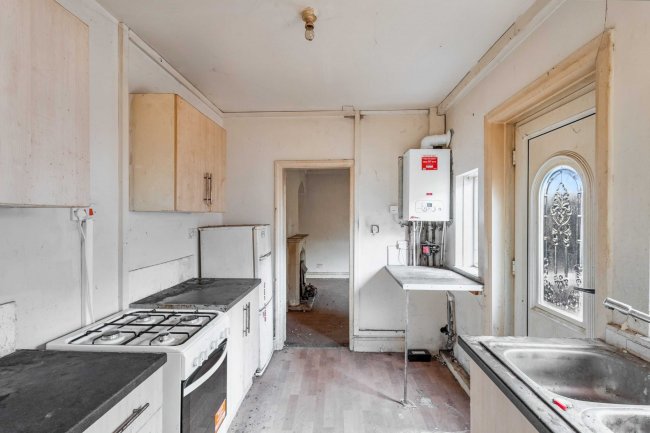 34 Station Avenue South, South Fencehouses, Houghton Le Spring, Tyne and Wear, DH4 6HN 10