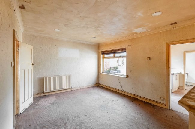 34 Station Avenue South, South Fencehouses, Houghton Le Spring, Tyne and Wear, DH4 6HN 10