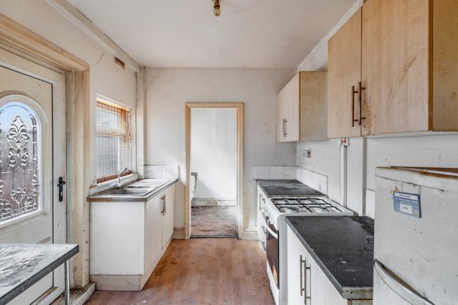 34 Station Avenue South, South Fencehouses, Houghton Le Spring, Tyne and Wear, DH4 6HN 10