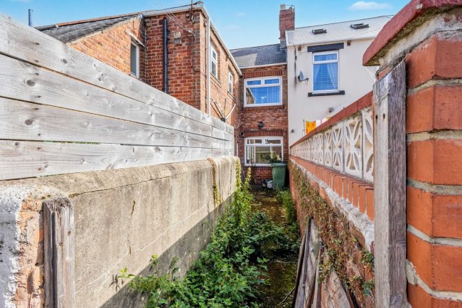 34 Station Avenue South, South Fencehouses, Houghton Le Spring, Tyne and Wear, DH4 6HN 10