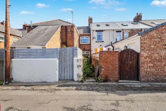 34 Station Avenue South, South Fencehouses, Houghton Le Spring, Tyne and Wear, DH4 6HN 10