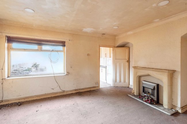 34 Station Avenue South, South Fencehouses, Houghton Le Spring, Tyne and Wear, DH4 6HN 10