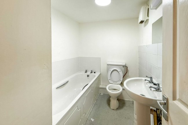 1-3 Crown House, Blandford Hill, Milborne St. Andrew, Blandford Forum, Dorset, DT11 0JD 10