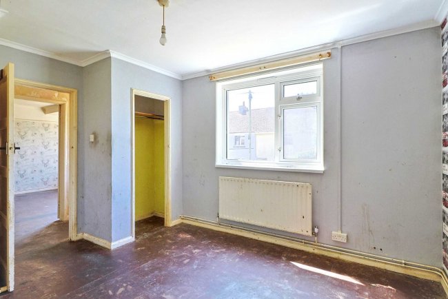 6 Boleyn Crescent, Weymouth, DT4 9JX 4