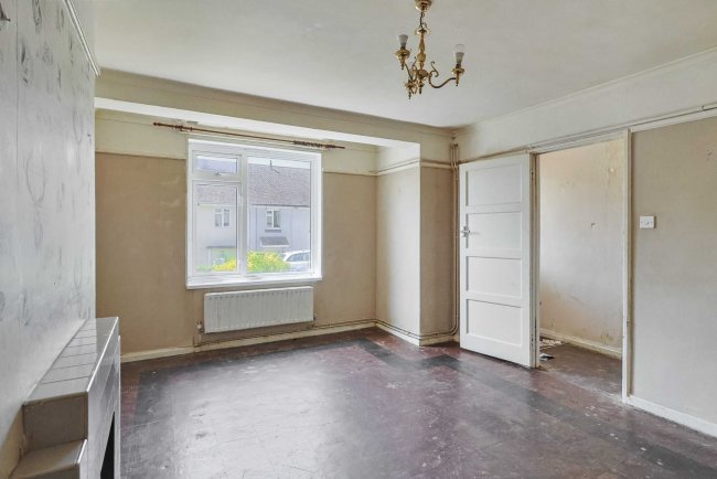 6 Boleyn Crescent, Weymouth, DT4 9JX 4