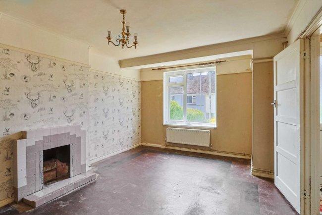 6 Boleyn Crescent, Weymouth, DT4 9JX 4