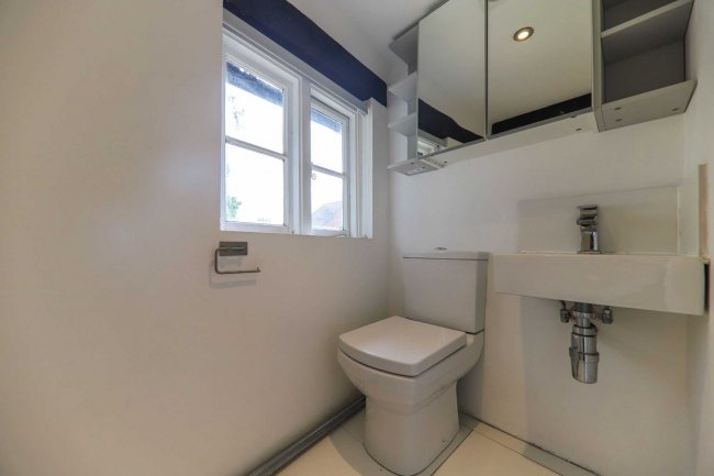 Lychgate Cottage, High Street, Chalfont St. Giles, Buckinghamshire HP8 4QH 5