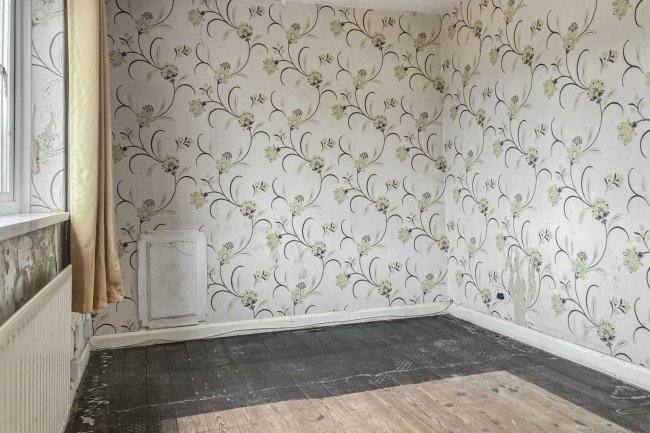 46 Mayplace Avenue, Crayford, Dartford, DA1 4PG 7