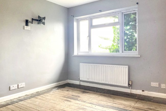 46 Mayplace Avenue, Crayford, Dartford, DA1 4PG 7