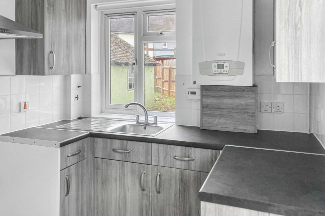 46 Mayplace Avenue, Crayford, Dartford, DA1 4PG 7