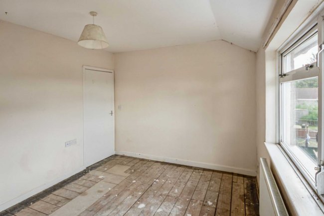 47 New Close Terrace, Stoke Sub Hamdon, Somerset, TA14 6QH 6