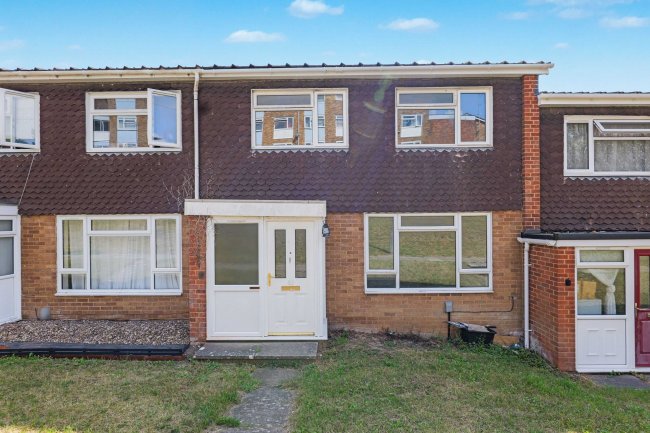 61 Glyndebourne Close, Salisbury, SP2 9HA 1